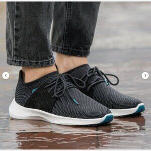 Vessi Everyday Classic 100% WATERPROOF Sneakers Black Size 6 - BRAND NEW